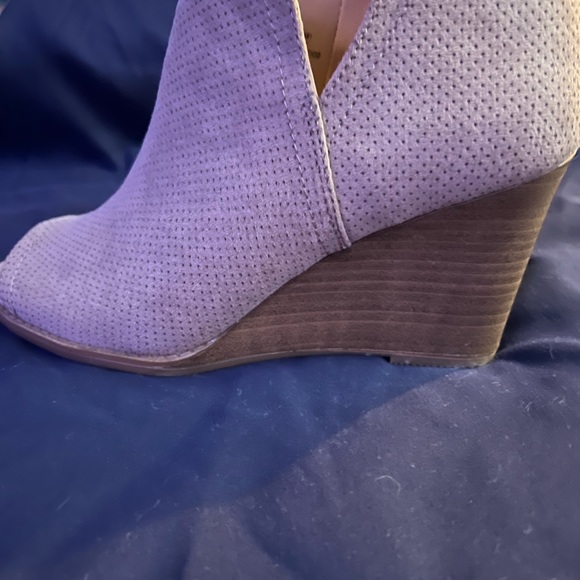 Brand new tan sandals - Picture 4 of 4